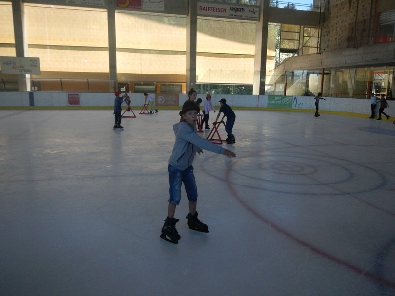 Village Camps International Summer Camp Leysin, Switzerland 2026-07-27 https://www.villagecamps.com/journals_admin/images/703-12-ice skating (33).jpg